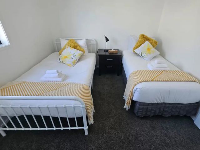 Mangere Property - single beds