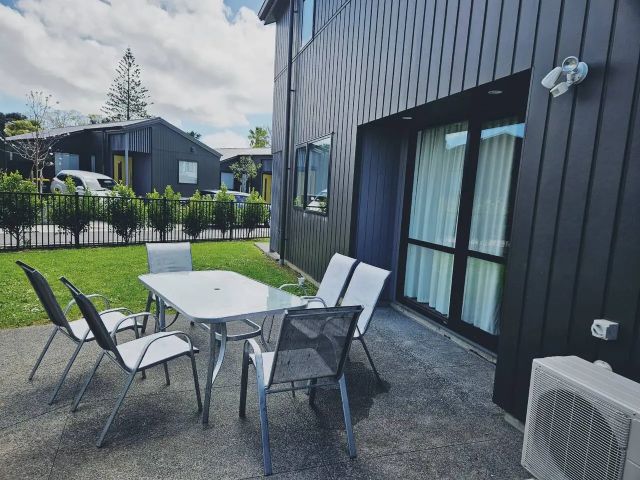 Mangere Property - outdoor area