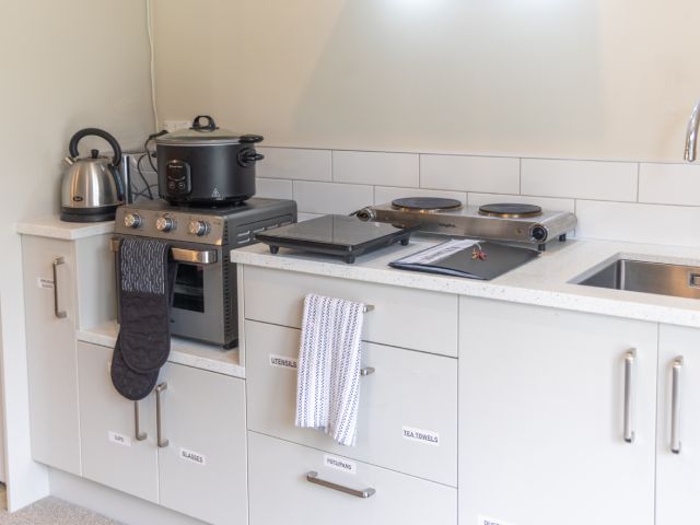 Pukekohe Property - kitchen appliances
